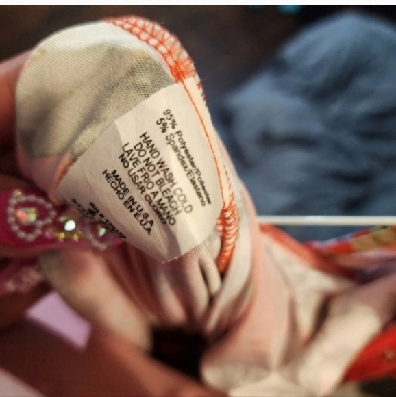 NWT FOREVER 21 RED FLORAL ROMPER 3X - Picture 4 of 4